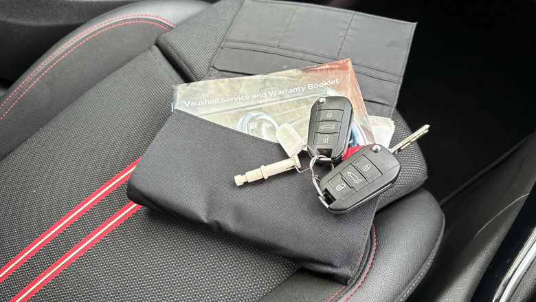 Vauxhall Crossland 1.2 SRi Nav 5dr Petrol Hatchback